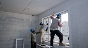 General contractors working on interior renovation and custom home construction in Tampa.