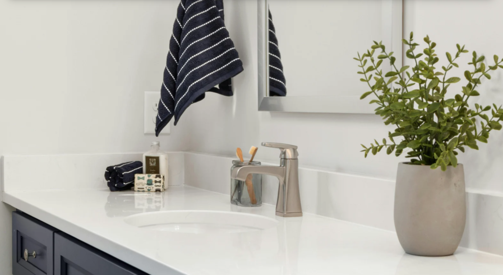How to Choose a Bathroom Vanity for a Florida Home